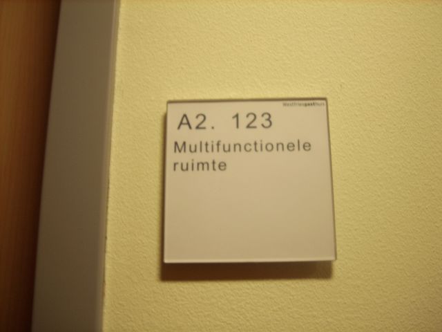 Is dit dan het beruchte aftrekkamertje...JPG